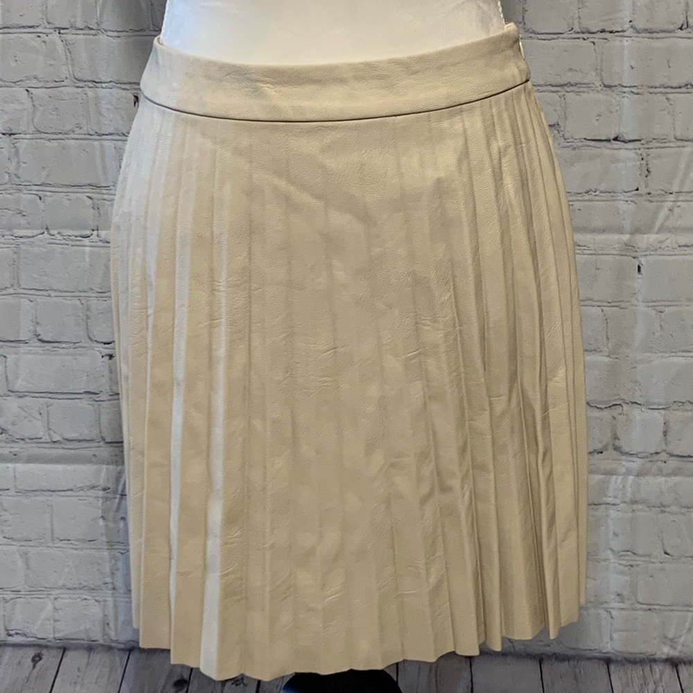 BB DAKOTA BY STEVE MADDEN FAUX LEATHER PLEATED A-LINE SKIRT